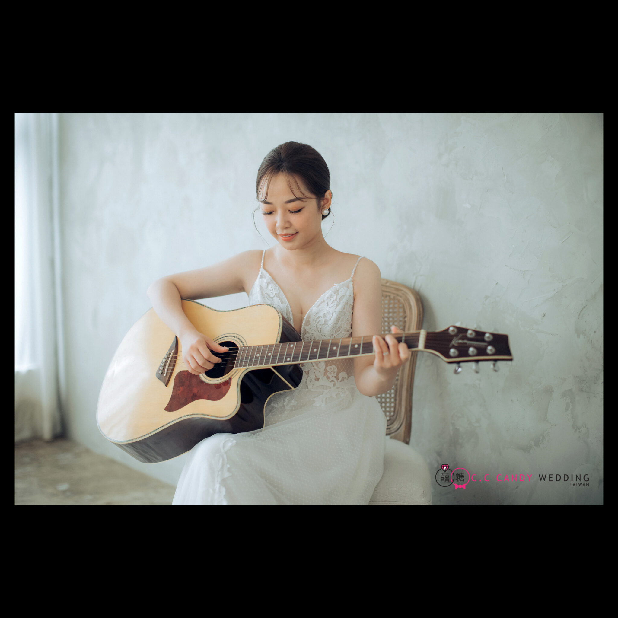 棚拍甜美新娘照-新竹婚紗攝影棚