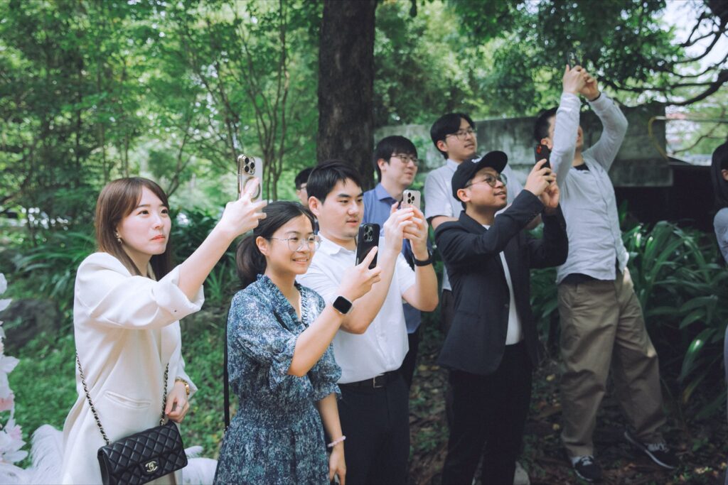 新竹波諾義大利料理婚攝 賓客舉手機拍照 新竹波諾義大利料理婚攝 賓客舉手機拍照