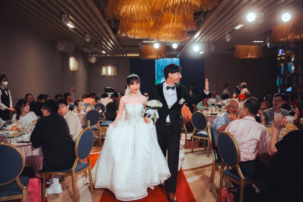 新竹晶宴會館婚攝 新人進場揮手 新竹晶宴會館婚攝 新人進場揮手