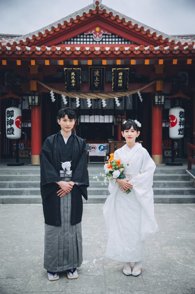 沖繩波上宮和服婚紗 參道石階前 沖繩波上宮和服婚紗 參道石階前