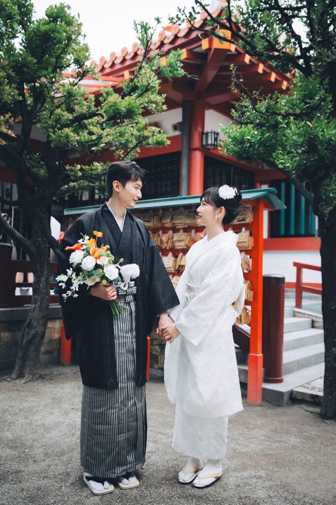 沖繩波上宮和服婚紗 松樹下牽手 沖繩波上宮和服婚紗 松樹下牽手